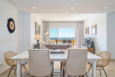 ELVERIA HILLS excellent views