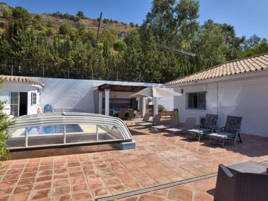 Homely holiday home in Benalmadena with private pool