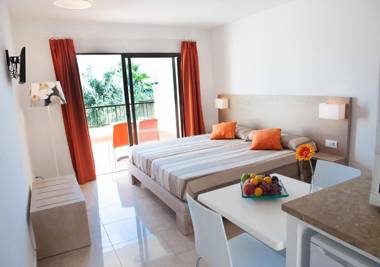 Apartamentos Sol Romántica by DOT Suites