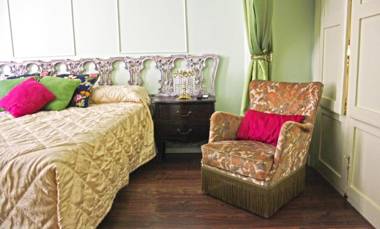 La Casa Azul B&B + Apartments