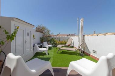 C20 - Adorable Apartment in the Center with Sun Terrasse