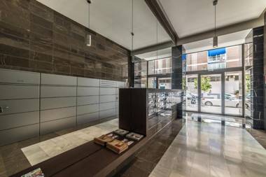 La Serna Premium Center