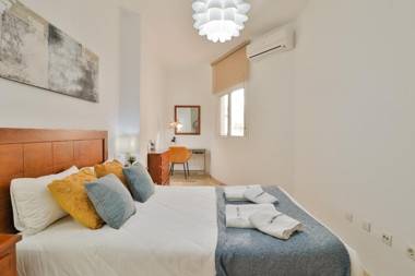 C41 - Modern & Comfy Flat City Center