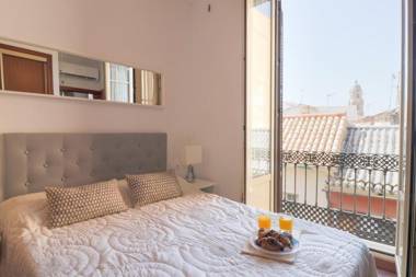 C61 - Brand New One Bedroom Cathedral Views