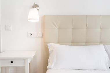 Urbe10 Plaza de la Constitucion 1 Bedroom Apartment