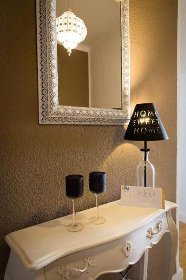 Holidays2Malaga Terraza & junto puerto deportivo