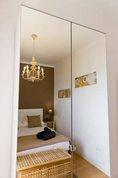 Holidays2Malaga Terraza & junto puerto deportivo