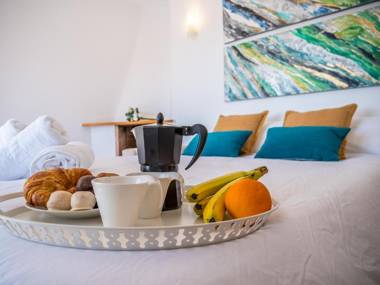 SEAFRONT WITH TERRACE