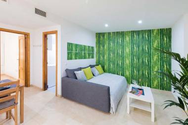Cozy fully equipped Malaga apartment. 