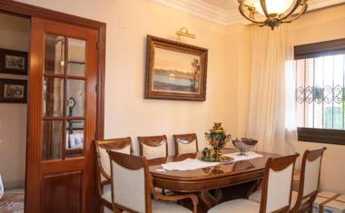 Cubo's Villa Palacio Valdes