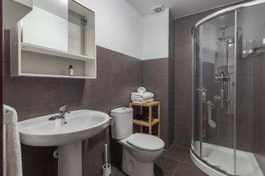 HOMEABOUT LA MERCED Duplexes