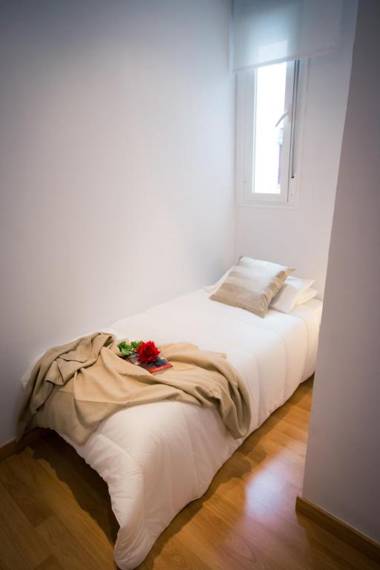 Holidays2Malaga Heredia 3 bedroom opposite Malaga Port