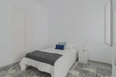 C11 - Cosy 7 Bedrooms in Plaza Merced