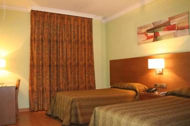 Hotel 4C Puerta Europa