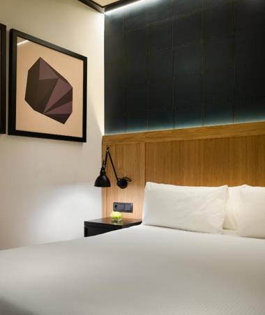 H10 Puerta de Alcalá