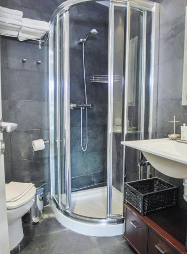 DFLAT Escultor Madrid Apartments