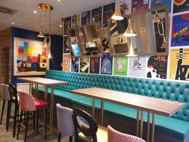 Hostal 4C Cuatro Caminos