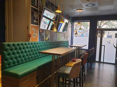 Hostal 4C Cuatro Caminos