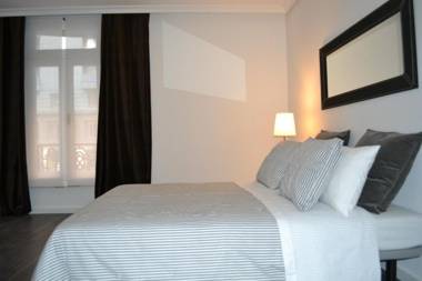 Room Gran Vía Apartments