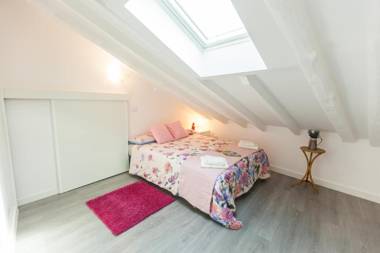 Puerta del Sol Pink Aduana