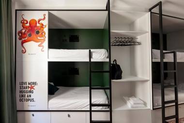 2060 The Newton Hostel