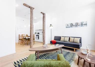 Malasaña Apartment by Flatsweethome