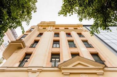 Serrano Apartment by Flatsweethome