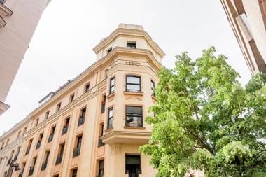 Serrano Apartment by Flatsweethome