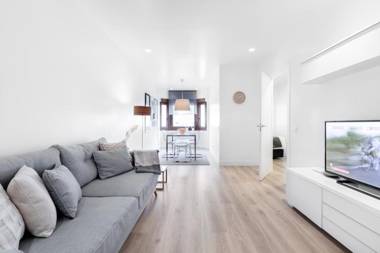 Villanueva Apartments by Flatsweethome