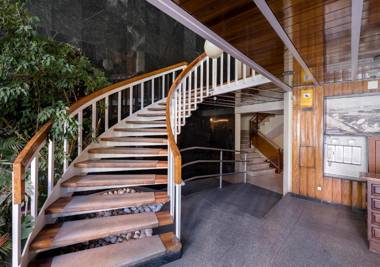 Francisco Silvela Apartment by Flatsweethome