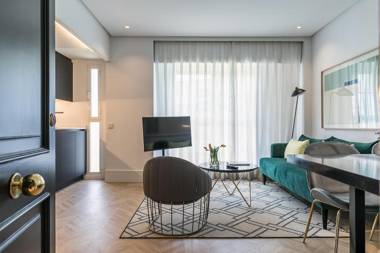 Feelathome Waldorf Suites Apartments