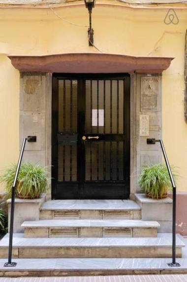 Charming studio in Cuatro Caminos area