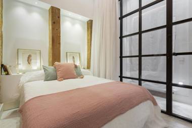 PYR Select Latina XIV