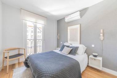 SLEEP Nuñez de Balboa by STAY