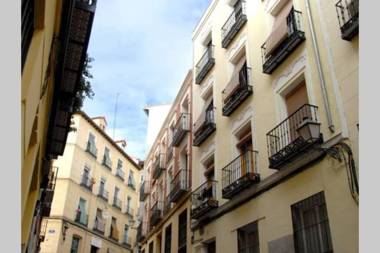 Hipster Studio in Anton Martin by Allô Housing