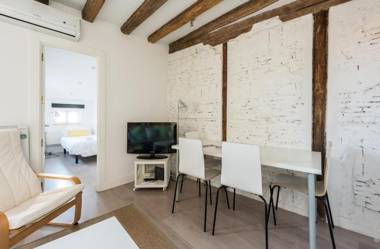 Almadén la Travesía del Paseo Del Prado - Retiro