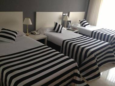 Esentia Togumar - Triple 3 adults