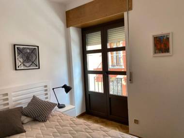 Centro Embajadores / Luxury Apartment