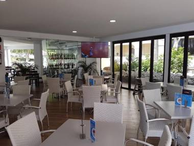 Tropic Apartments en Castle harbour