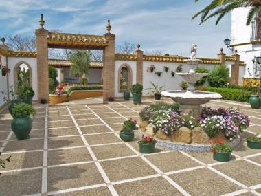 Lora del del Río Cortijo Hacienda Nueva en la Gran Vega de Sevilla
