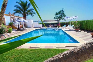 Lora del del Río Cortijo Hacienda Nueva en la Gran Vega de Sevilla