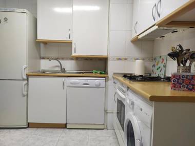 Apartamento Poniente céntrico con dos baños
