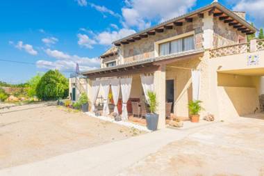 Refugi De Les Aguiles