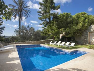 Large 18-century stylish manor house at the foot of the Tramuntana mountains