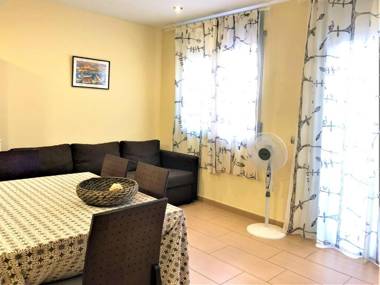 Lloret Beach Apartments
