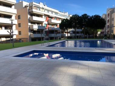 Apartment equipped with 3 Fenals rooms with pool