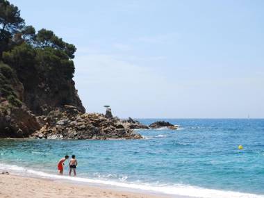 Modern Villa in Canyelles with Private Swimming Pool