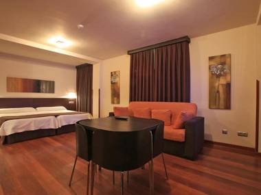 Apartamentos Rurales L'Arquera