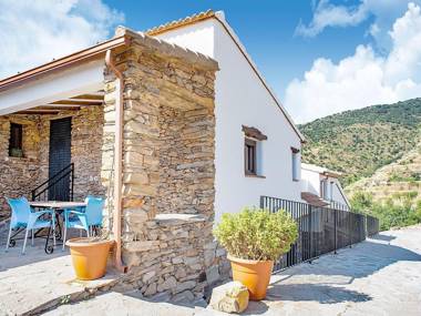 Rustic Cottage in Laroya with Swimming Pool and Terrace