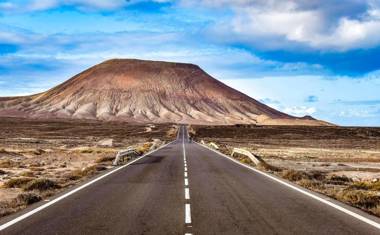 Villa with sea view and pool